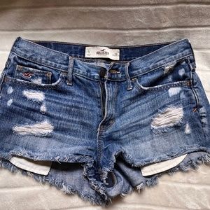 Hollister cut off shorts